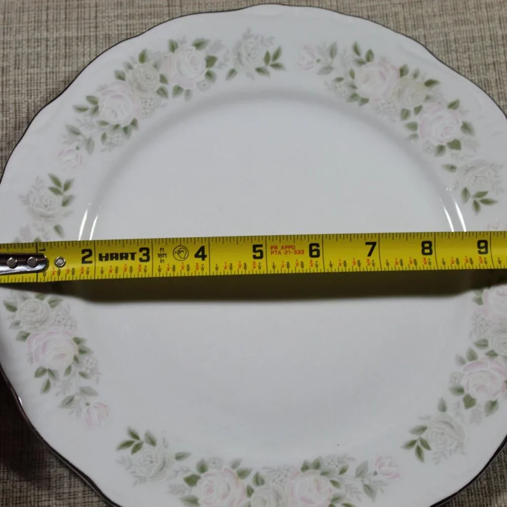 Sheffield Fine China Japan Classic 501 Set of 4 Dinner Plates